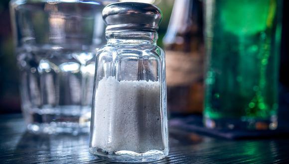 Estudios descubren que el 90% de las marcas de sal de mesa tienen un peligroso componente 