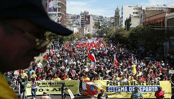 Chile: exigen derogar sistema de AFP por sus insignificantes pensiones [VIDEO]