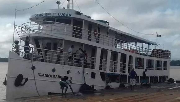Pese a que la embarcación no tenía una lista de pasajeros, las autoridades estiman que viajaban 70 individuos. (Foto: Redes sociales/vía O Globo)