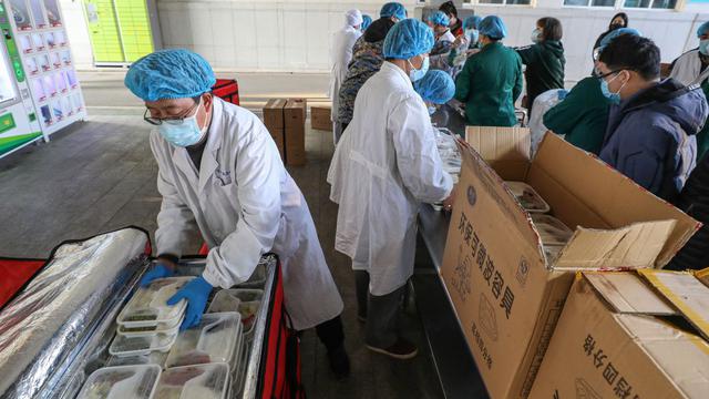 Más de 75.000 personas han sido infectadas por el COVID-19 en China continental, y otras cientos en más de 25 países. (Foto referencial / AFP)