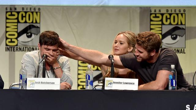 Jennifer Lawrence se presentó en el Comic Con para promocionar la última entrega de 'The Hunger Games' [FOTOS] 