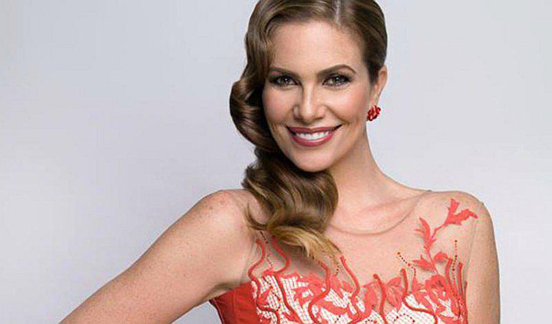 Almendra Golmesky presenta a su hija en redes sociales