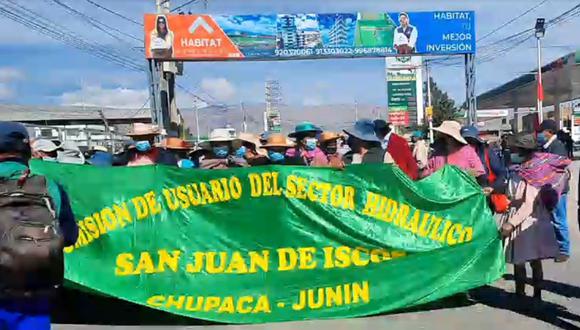 Agricultores bloquearon el puente La Breña en Huancayo, Junín. (Captura: Huanca York Times)