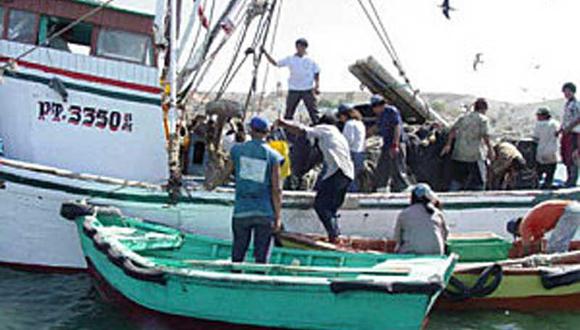 Cinco pescadores desaparecen al hundirse embarcación en Sechura 
 