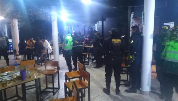 Piura: local funcionaba bajo fachada de pollería y encuentran a 20 personas bebiendo alcohol (Foto: Municipalidad de Paita)