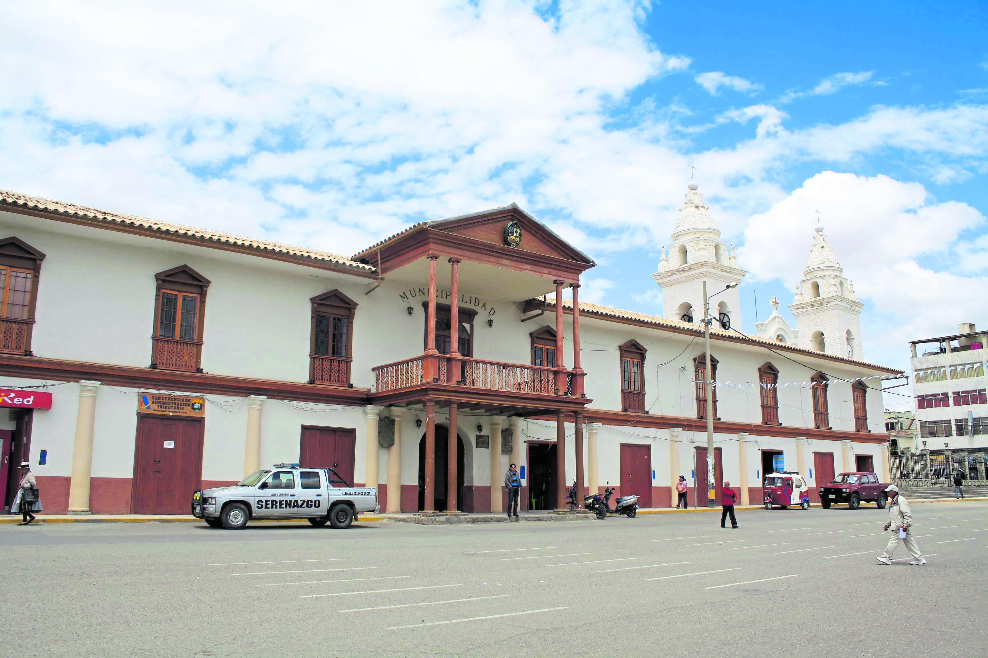 Los mercados en Jauja solo abrirán tres días a la semana. En tanto, las personas deben solicitar un pase de tránsito aprobado por la comuna, la Policía Nacional y el Ejército.(Foto: GEC)