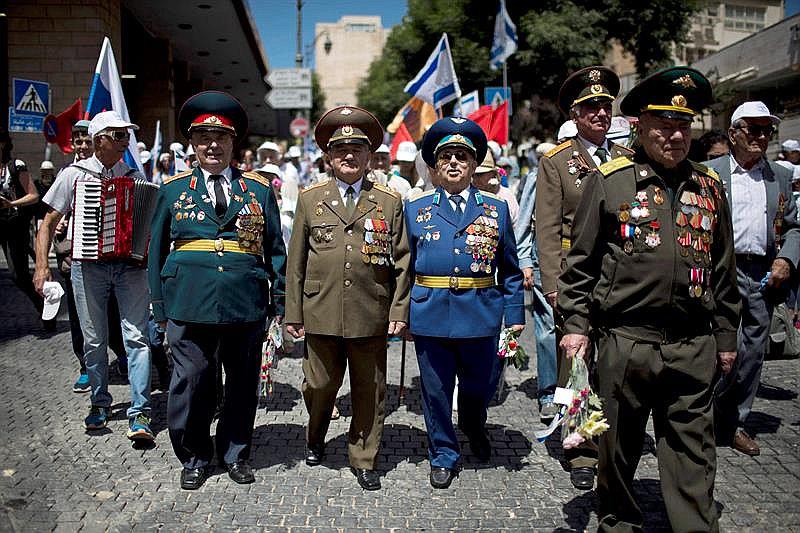 Israel: Veteranos soviéticos desfilan en Jerusalén para recordar victoria aliada 
