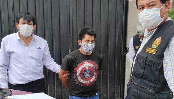 Arequipa: Agentes de la Divincri Arequipa detuvieron al panadero Percy Paz Quispe (32), quien es acusado de abusar de una menor de 15 años, a quien chantajeaba con difundir fotos íntimas a través de las redes sociales. (Foto PNP)