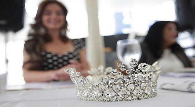 Reina de belleza muere en accidente vehicular el día que iba a entregar su corona