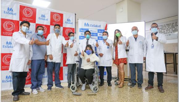 Médicos que participaron en proeza médica en el Hospital Almenara. Foto: Difusión - EsSalud.