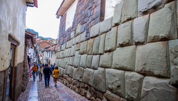 Derrame de pintura sobre muro inca provoca daño irreparable durante la limpieza en Cusco. (Foto: Shutterstock/Imagen referencial)