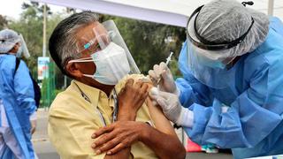 Peruanos de 60 a 62 años serán vacunados del 8 al 13 de junio