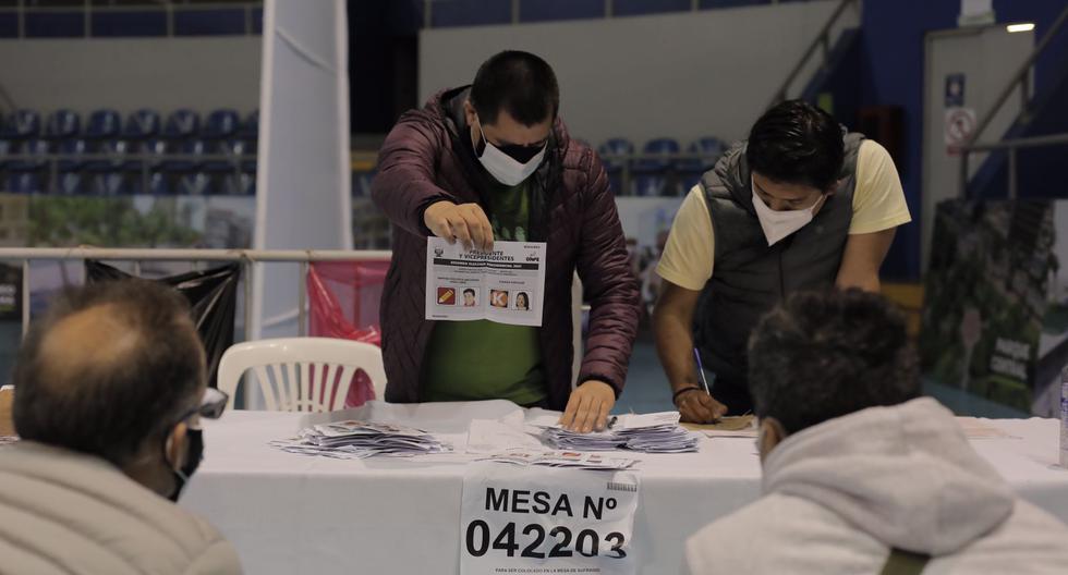 Conteo de votos oficiales de las Elecciones 2021. (Fotps: Jorge Cerdan/@photo.gec)