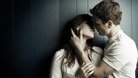 Estudio revela cuánto tiempo debe durar un beso perfecto