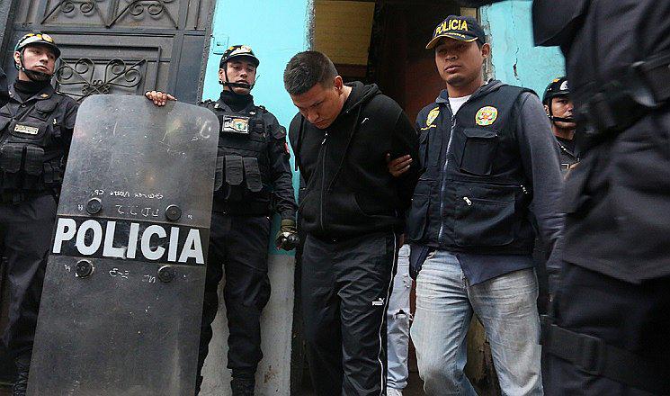 Cercado de Lima: Detienen a argentino con 200 ketes de PBC en Barrios Altos [FOTOS]