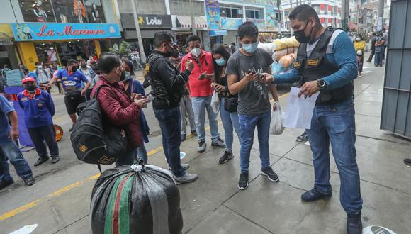 Minsa anuncia que se exigirá aplicación de tercera dosis de la vacuna para ingresar a locales cerrados y espacios públicos. | Foto: Andina