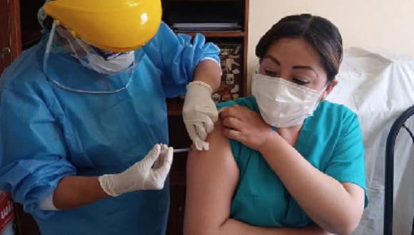 Arequipa: en el Hospital III Goyeneche se estima vacunar entre 100 y 150 profesionales por día. (Foto: Geresa Arequipa)