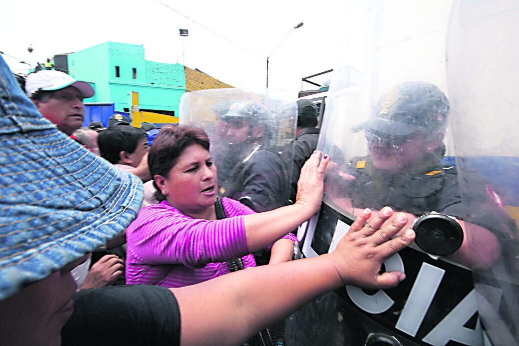 Continúa bronca en La Parada 