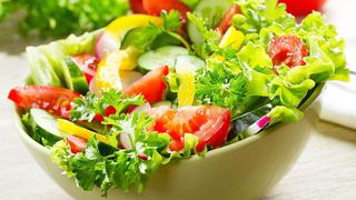 ¿Por qué es bueno para la salud comer ensalada a diario? 