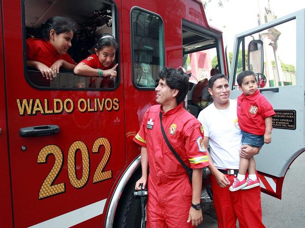 ​Bomberos brindan curso gratuito para aprender a atender emergencias