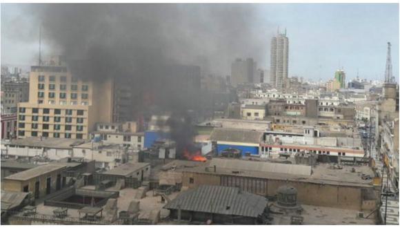Centro de Lima: Incendio consume casona y deja un herido [VIDEO] 