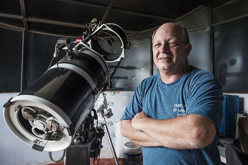 ​Aficionado prueba cámara, apunta al cielo y capta cómo nace supernova