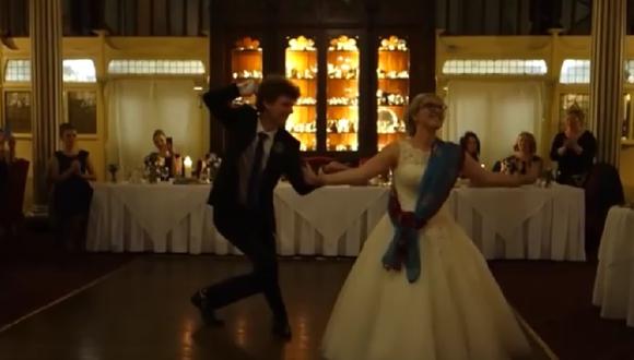 Facebook: Esposos bailan al estilo de Bollywood en su boda [VIDEO]