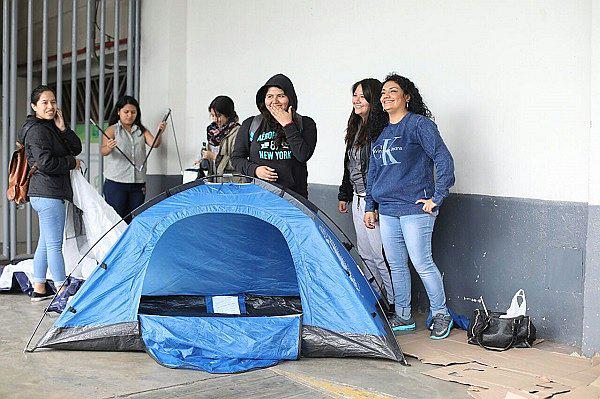 Bruno Mars en Lima: ​Fanáticas empezaron a acampar en el Estadio Nacional