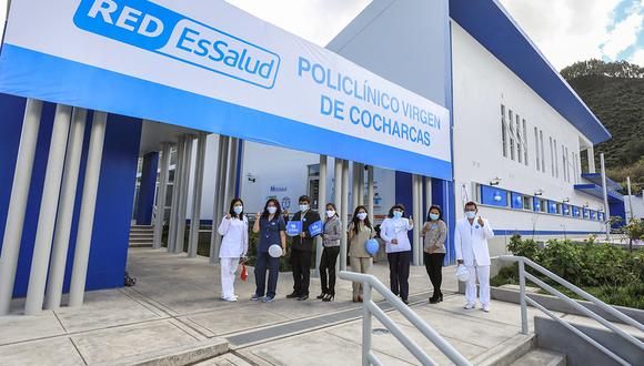 Titular de EsSalud acudió a inaugurar el recinto hospitalario. (Foto: Seguro Social)