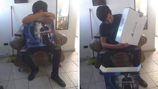 Joven se hace viral por vender su consola de videojuegos para comprar pañales