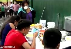 Vendedora de caldo de gallina no teme al coronavirus: "está en el aire, no en la comida” | VIDEO