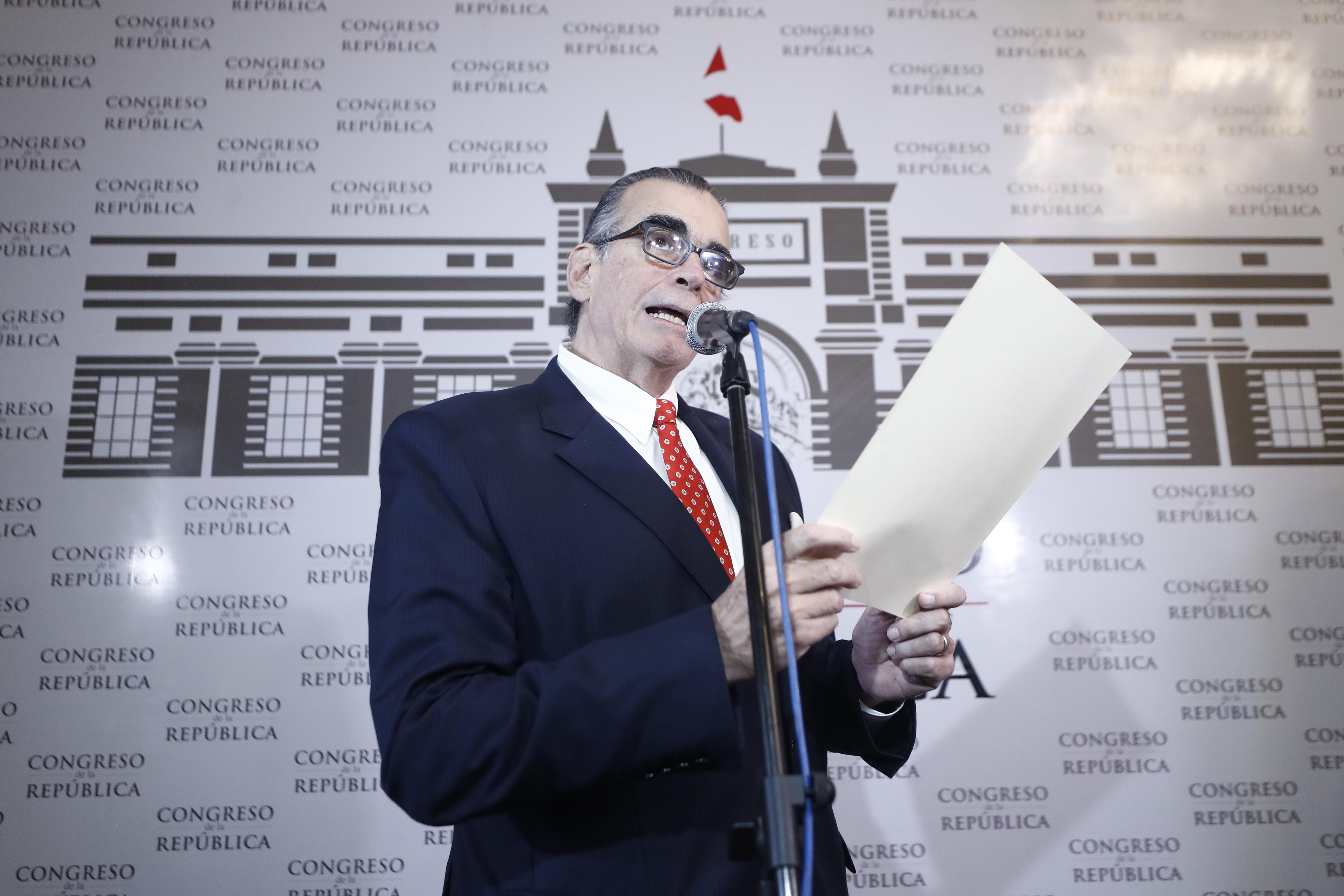 Pedro Olaechea consideró que lo denunciado por Marianella Ledesma evidenciaría "ofrecimientos" para que continúe "ilegalmente" en el cargo. (Foto: César Campos / GEC)