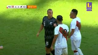 Yoshimar Yotún fue amonestado por reaccionar contra un rival tras recibir falta | VIDEO