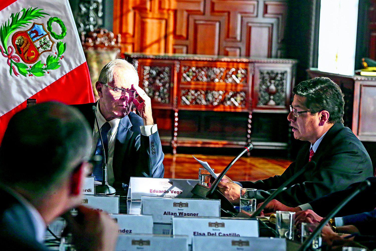 Con OJO crítico: ​Las últimas encuestas de PPK