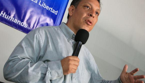 Marco Arana anuncia su precandidatura presidencial 
