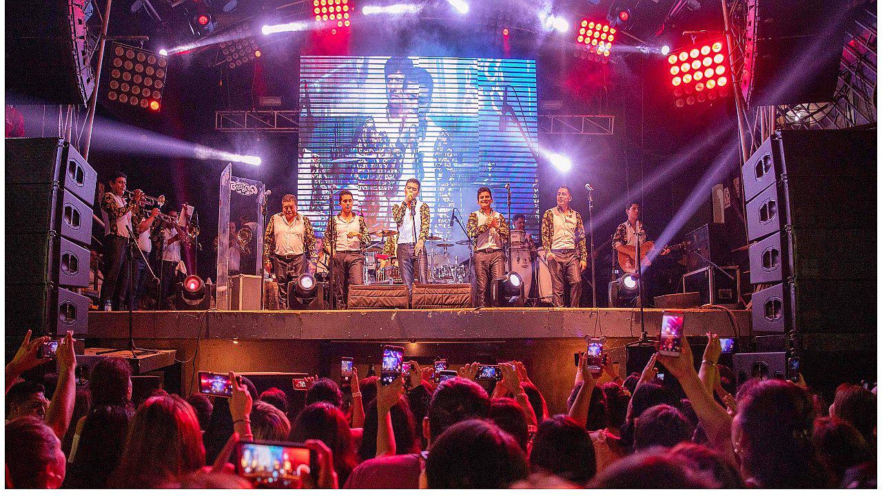 Grupo 5 inició tour Europa 2019 y hoy se presenta en Roma