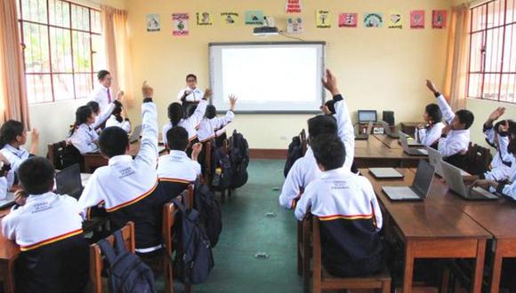 Puno: Al menos 1300 solicitudes de traslados de escolares de colegios privados a estatales se han presentado en Puno. (foto referecial)