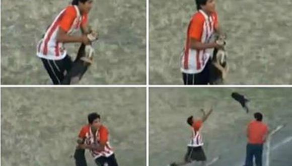 Futbolista José Jiménez fue retirado de equipo tras lanzar a perro fuera del campo [VIDEO] 