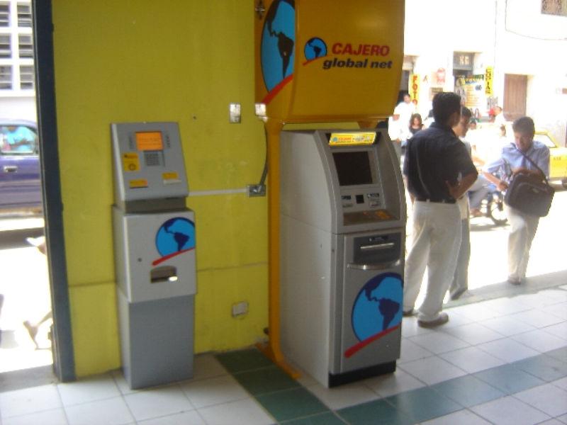 Policía captura sujeto que robaba en cajeros automáticos de Chiclayo 