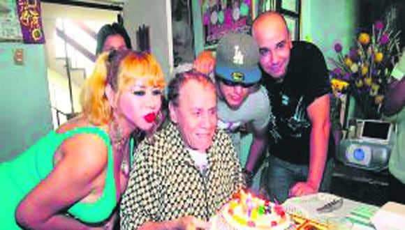 Augusto Polo Campos celebró 85 años no tan feliz