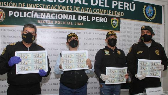 El dinero falsificado fue hallado por agentes del Grupo Terna en una casa situada en el cruce de los jirones Marañón y Lambayeque. (Foto: Policía Nacional/Twitter)