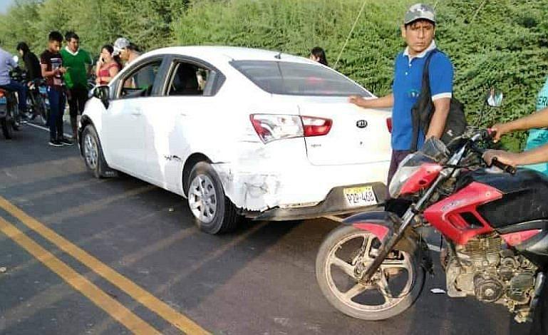 Menor de edad en motocicleta muere tras estrellarse contra automóvil