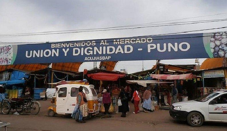 Puno: ahorcan a presunto ladrón de combis