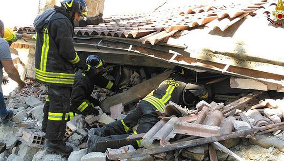 Terremoto en Italia: Rescatan viva a niña enterrada bajo escombros durante 16 horas  