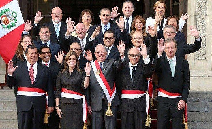 Indulto de Pedro Pablo Kuczynski a Alberto Fujimori genera renuncias en el Congreso 