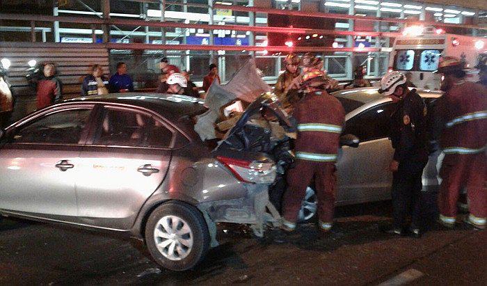 San Isidro: Triple choque deja tres heridos en Vía Expresa (VIDEO)