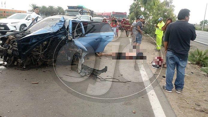Aparatoso accidente en la Panamericana Sur deja un muerto y tres heridos (FOTOS)