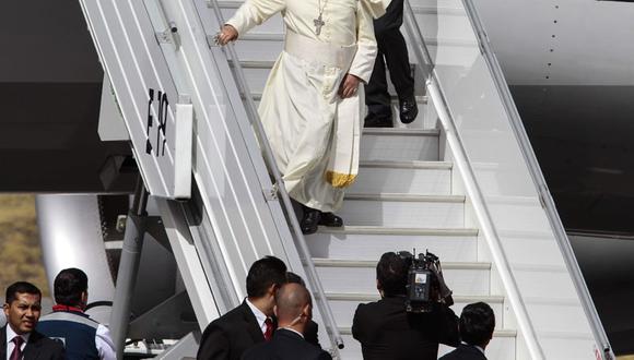 Papa Francisco llega a Bolivia y es recibido por Evo Morales   