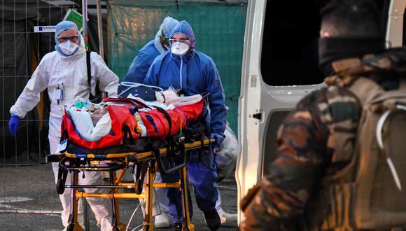El coronavirus causó 292 muertes en Francia en las últimas 24 horas. (AFP / SEBASTIEN BOZON).