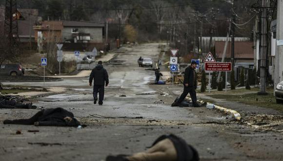 Rusia deja cadáveres de ucranianos a su huida de los alrededores de Kiev.